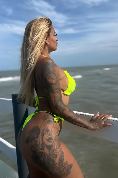 Astrid (27 años) — Flores, Argentina - 16