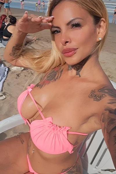 Astrid (27 años) — Flores, Argentina - 19