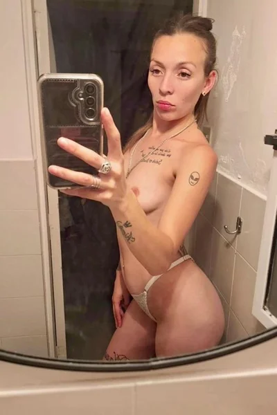 Viky (25 años) — San Fernando, Argentina - 78