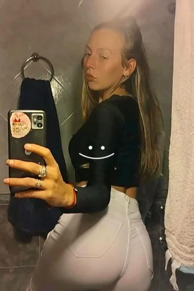 Viky (25 años) — San Fernando, Argentina - 102