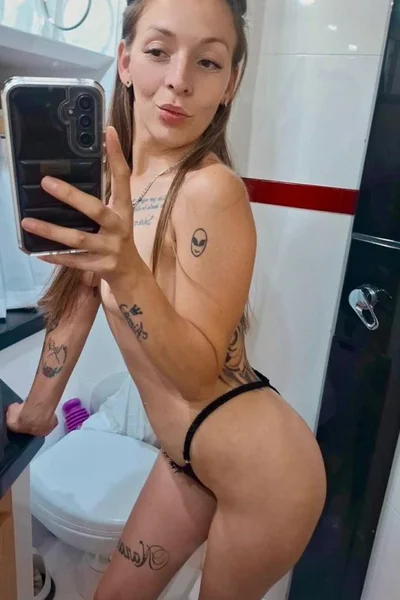 Viky (25 años) — San Fernando, Argentina - 81