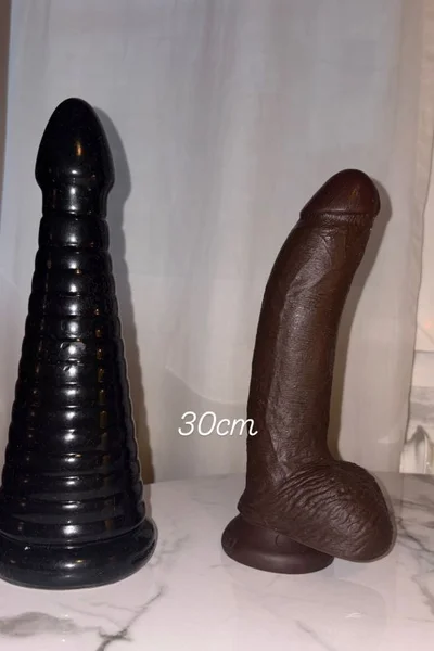 Adriana C (25 years) — Las Condes, Chile - 19