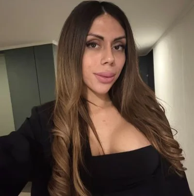 Adriana C (25 years) — Las Condes, Chile - 68