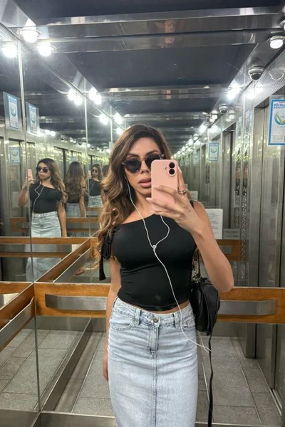 Adriana C (25 years) — Las Condes, Chile - 67