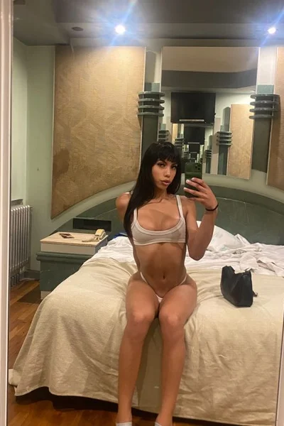 Kiara (22 años) — San Isidro, Argentina - 13