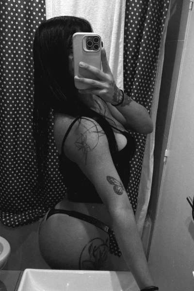 Lola Zn (21 anos) — Pilar, Argentina - 18