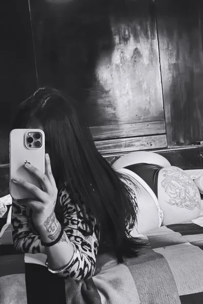 Lola Zn (21 anos) — Pilar, Argentina - 1