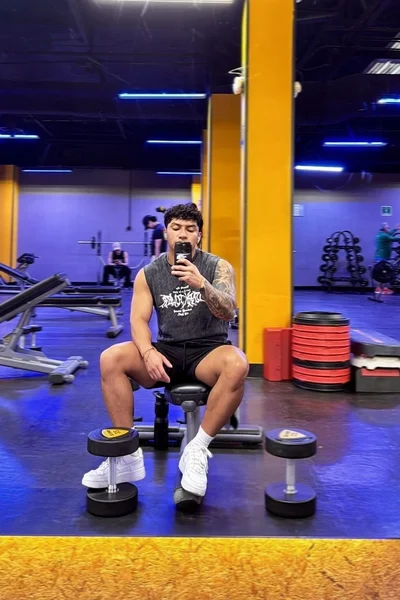 Mateo (25 years) — Ciudad de México, México - 4