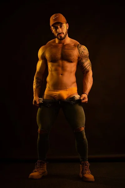 Cuban Dy (36 years) — Microcentro, Argentina - 5