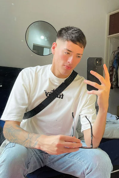 Taiel (21 años) — Palermo