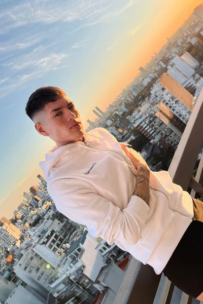 Taiel (21 años) — CABA / Palermo