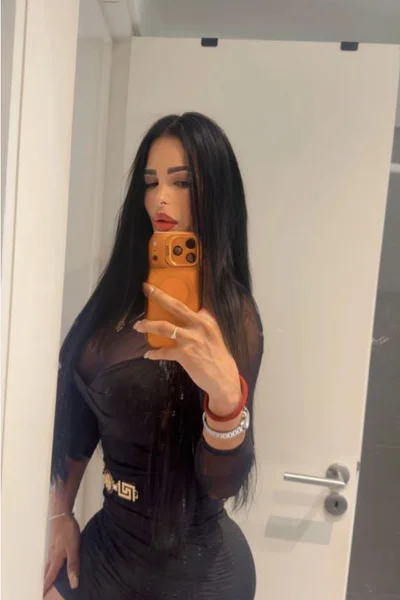 Madison Ferrer (25 años) — Recoleta, Argentina - 109