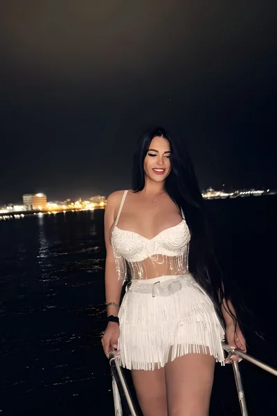 Madison Ferrer (25 años) — Recoleta, Argentina - 24