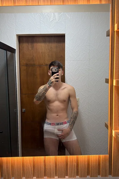 Alex (19 años) — Capital Federal, Argentina - 3