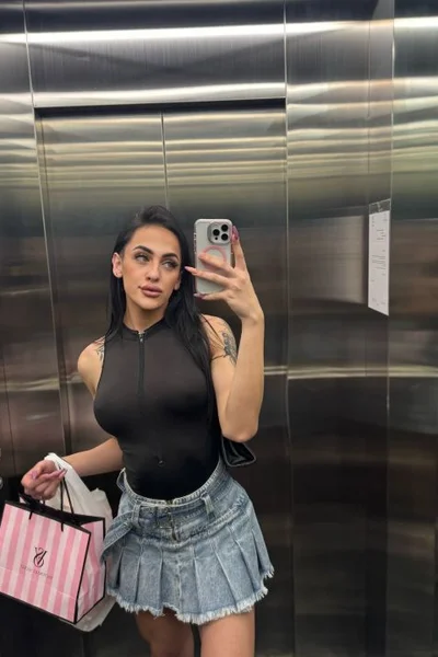 Anna Luxx (25 años) — Palermo, Argentina - 15