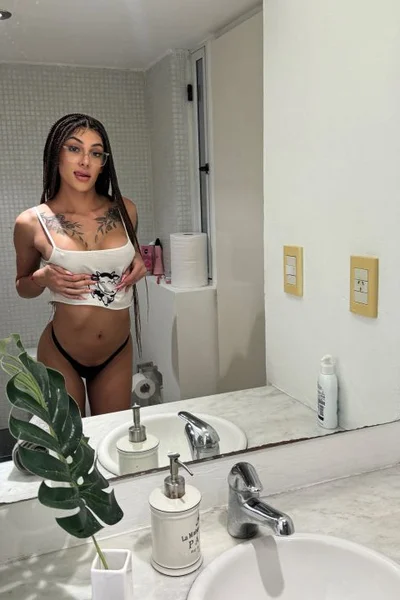 Anna Luxx (25 años) — Palermo, Argentina - 26