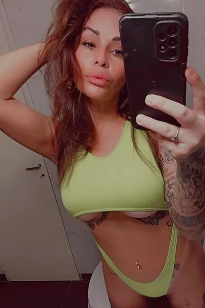 Nazarena (29 años) — Añelo, Argentina - 24