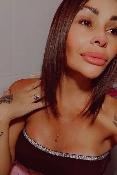 Nazarena (29 años) — Añelo, Argentina - 6