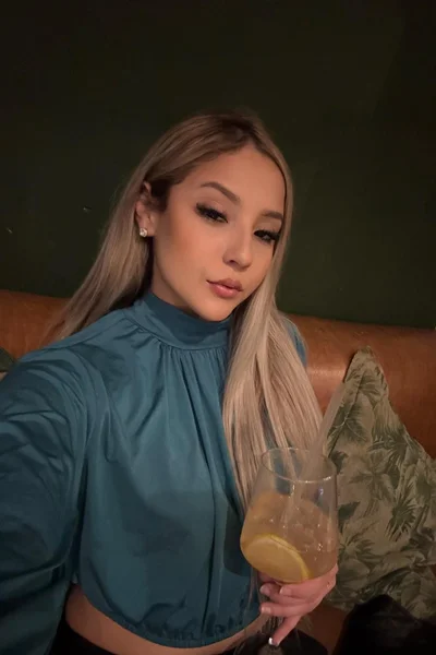 Bianca (21 años) — Palermo, Argentina - 3