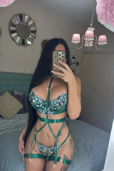 Celeste Montiel (26 años) — Villa Devoto, Argentina - 80