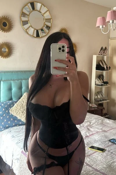 Celeste Montiel (26 años) — Villa Devoto, Argentina - 136