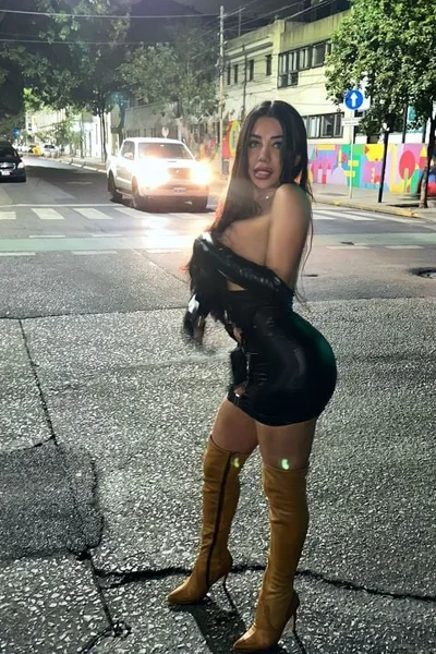 Celeste Montiel (26 años) — Villa Devoto, Argentina - 206