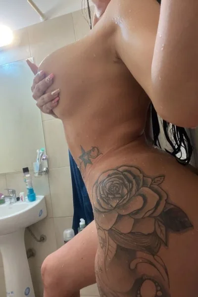 Celeste Montiel (26 años) — Villa Devoto, Argentina - 235