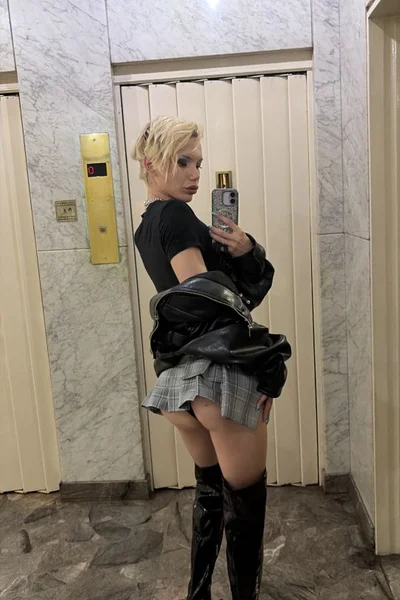 Lau (26 años) — Palermo, Argentina - 2