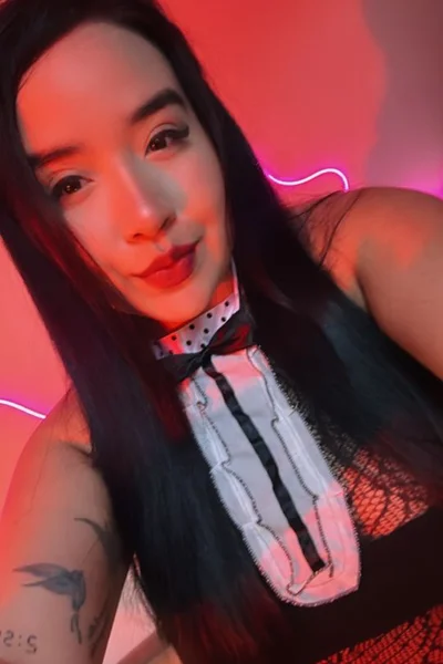 Kim (26 years) — Las Condes, Chile - 27