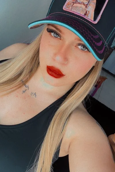 Mica (26 years) — San Miguel, Argentina - 30