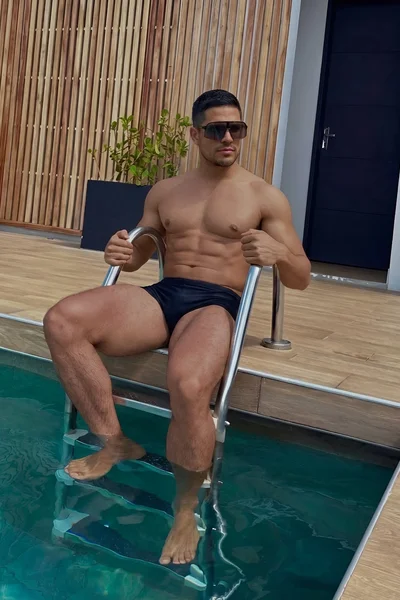 Thiago (29 years) — Madrid / Madrid