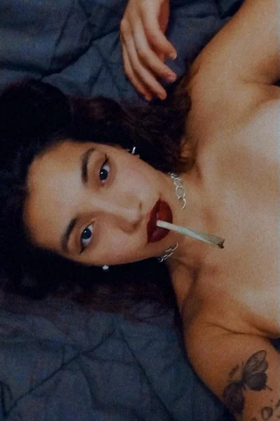 Abril (26 años) — Montevideo / Centro