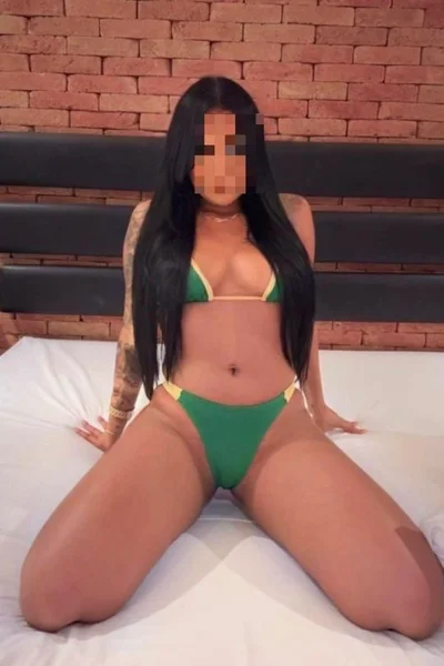 Aline (24 años) — Madrid, España - 14
