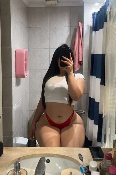 Gisell (23 years) — Las Condes, Chile - 3