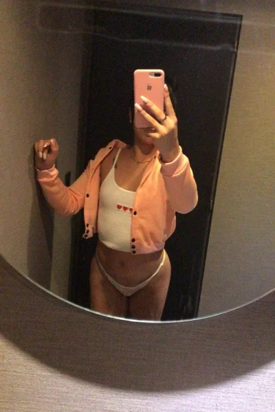 Nicole M (22 anos) — Escobar, Argentina - 27