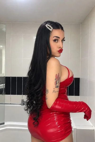 Señorita Natasha (25 años) — Berazategui, Argentina - 3