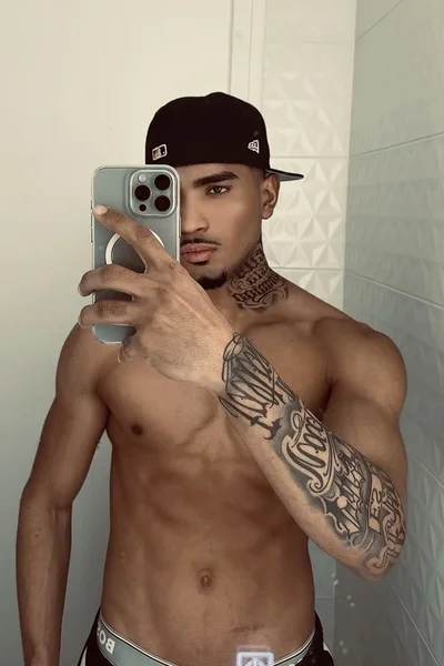 Carlos (24 años) — Madrid, España - 7