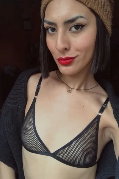 Sofia (21 anos) — Belgrano, Argentina - 16