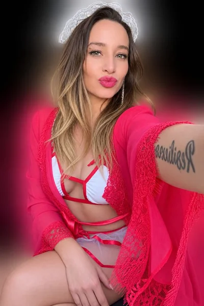 Miel (44 years) — Las Condes, Chile - 1