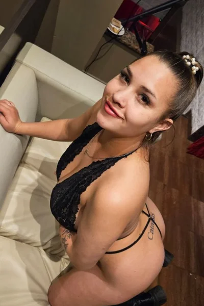 Zoe (22 years) — Montserrat, Argentina - 57