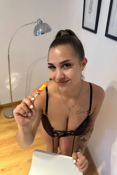 Zoe (22 years) — Montserrat, Argentina - 2