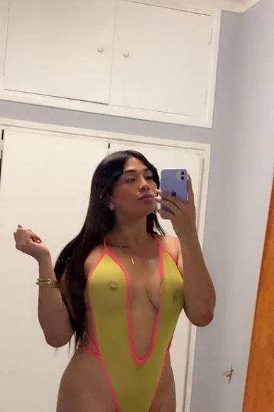 Amelia Velvet (24 anos) — Capital, Argentina - 81