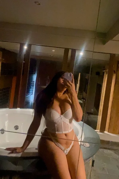 Amelia Velvet (24 anos) — Capital, Argentina - 74