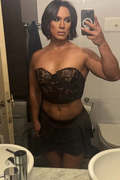 Shaina (30 años) — Tribunales, Argentina - 407