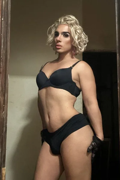 Shaina (30 años) — Tribunales, Argentina - 351