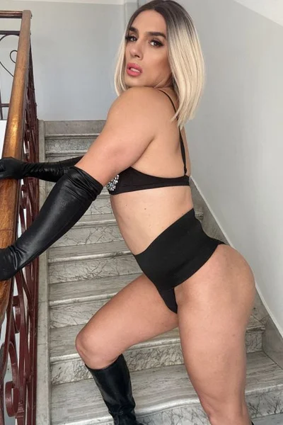 Shaina (30 años) — Tribunales, Argentina - 310