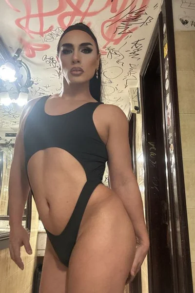 Shaina (30 años) — Tribunales, Argentina - 290