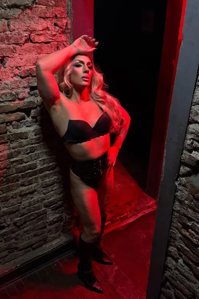 Shaina (30 años) — Tribunales, Argentina - 381
