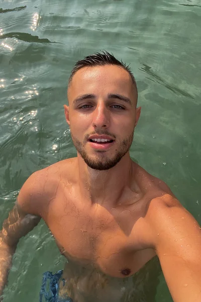 Héctor (26 años) — Madrid