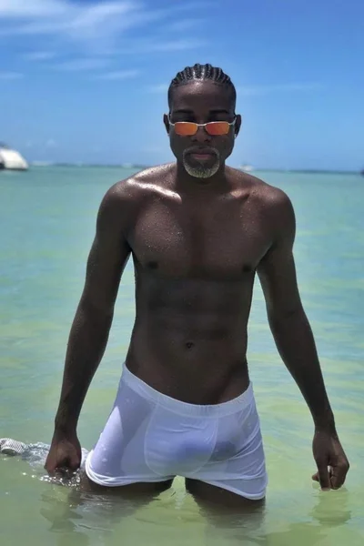 Breno (26 años) — Salvador, Brasil - 8